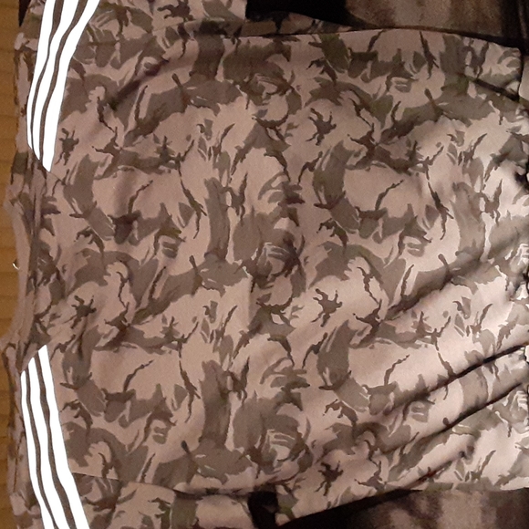 Adidas camouflage style sweatshirt - Picture 4 of 5